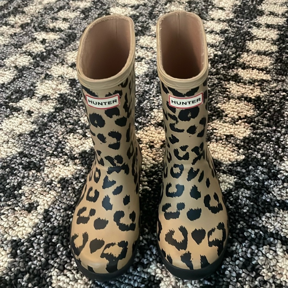 Leopard hunter boots